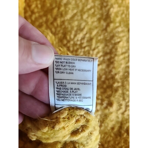 BB Dakota Women's Sweater Size S Yellow - Picture 10 of 10